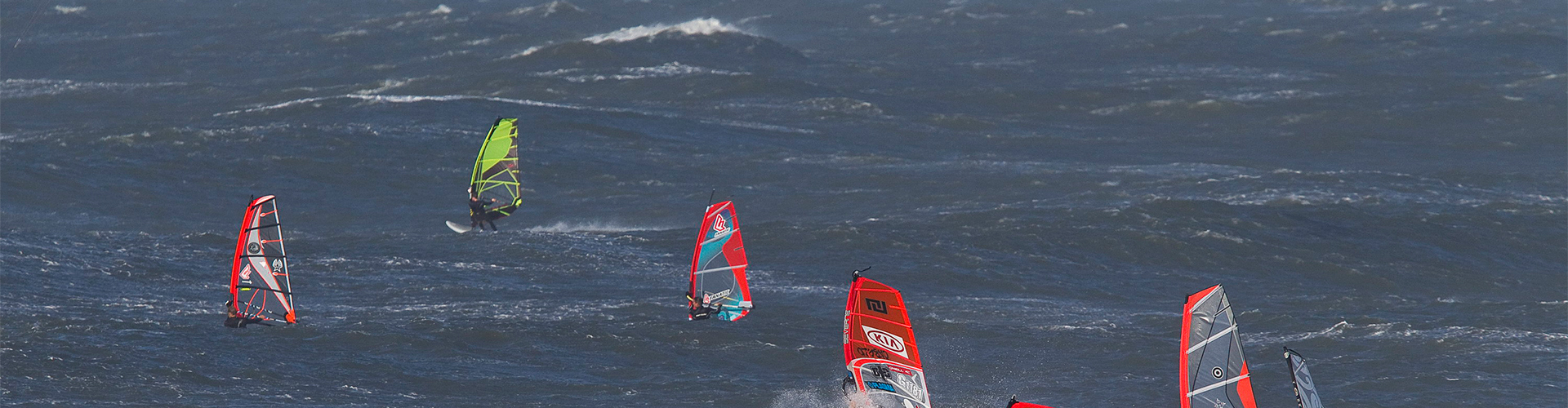 _X4F2310Windsurf_resize.jpg